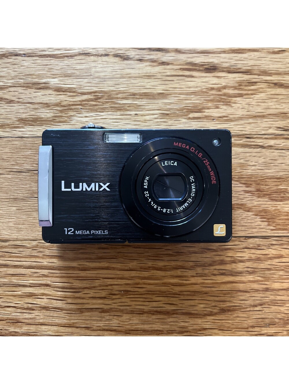Panasonic LUMIX DMC-FX580 12.1MP Digital Camera With Battery - Tested